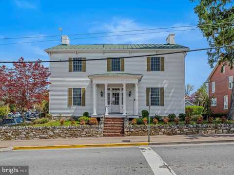 203 S GEORGE STREET, CHARLES TOWN, WV 25414