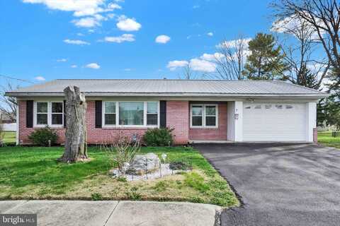 7 WILLOW RUN ROAD, DOVER, PA 17315