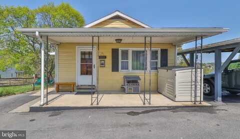 2316 N APPLE STREET, WHITEHALL, PA 18052