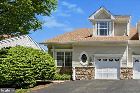 32 DRESNER CIRCLE, UPPER CHICHESTER, PA 19061