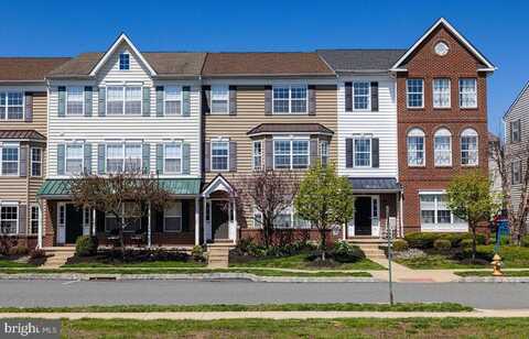2036 BERKELEY DRIVE, PENNSBURG, PA 18073