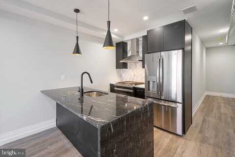526 BROWN STREET, PHILADELPHIA, PA 19123