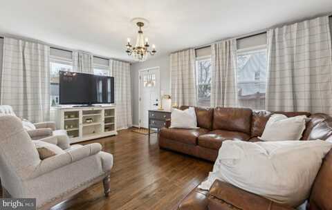 3015 GREENWAY BOULEVARD, FALLS CHURCH, VA 22042