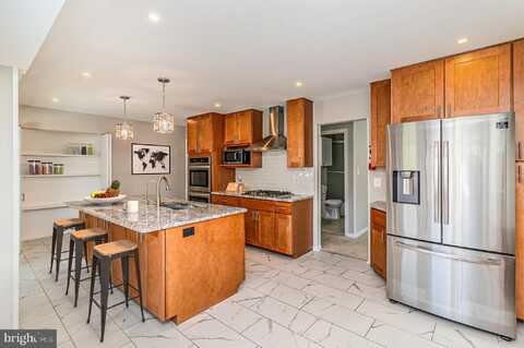 8909 APPLECROSS LANE, SPRINGFIELD, VA 22153