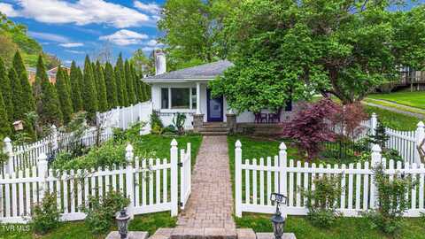300 Southwest Grove Terrace Drive, Abingdon, VA 24210