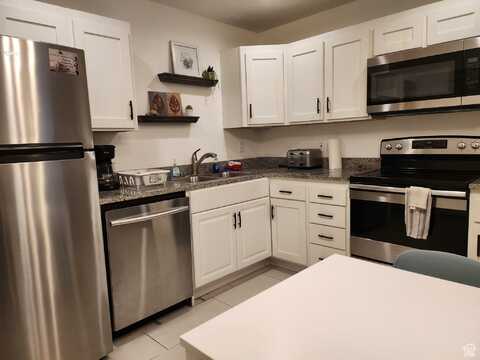 860 S VILLAGE, Saint George, UT 84770
