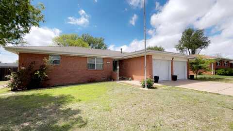 1715 GRAPE Lane, Pampa, TX 79065