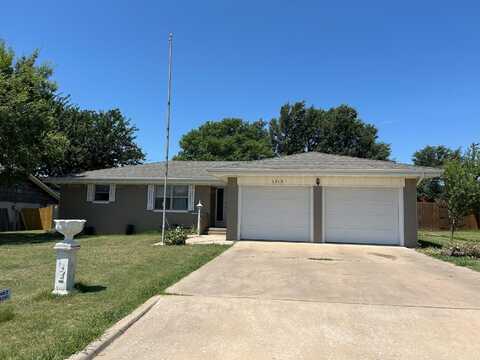 1715 GRAPE Lane, Pampa, TX 79065