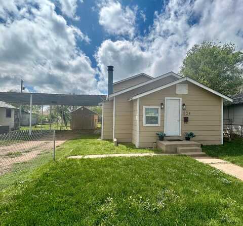 1124 S SUMNER Street, Pampa, TX 79065