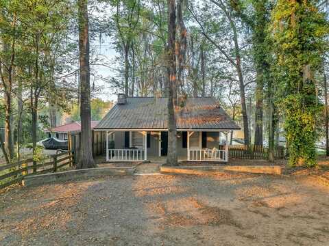 119 A-B Tommy Warren Dr., Cobb, GA 31735