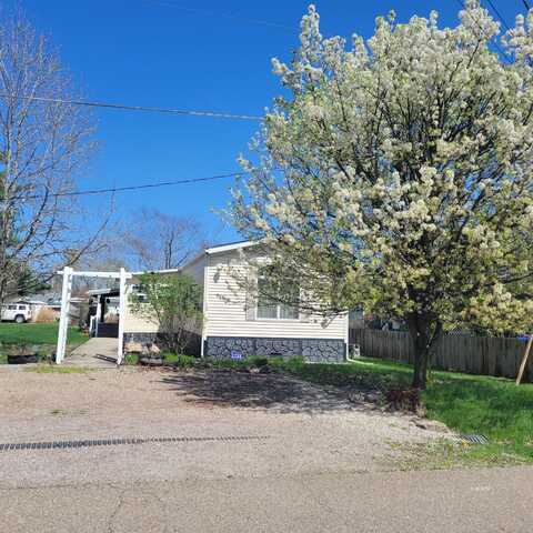 38 3rd St W, The Plains, OH 45780