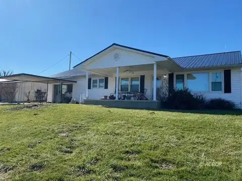 83 OPAL St, Gallipolis, OH 45631