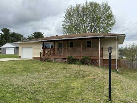 4 Mound St, The Plains, OH 45780