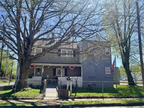 2 North St, Glouster, OH 45732