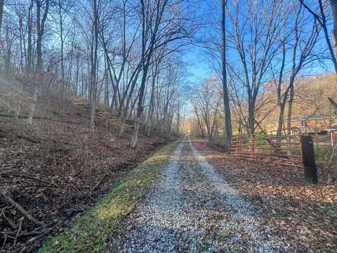 601 Fairgreens Rd, Jackson, OH 45640