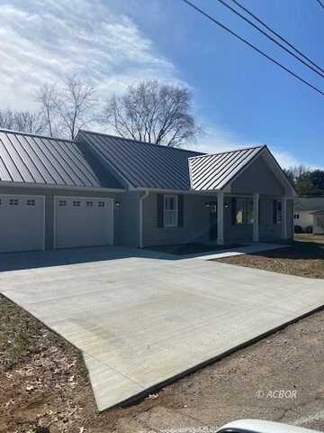 25 Hartman Rd, The Plains, OH 45780