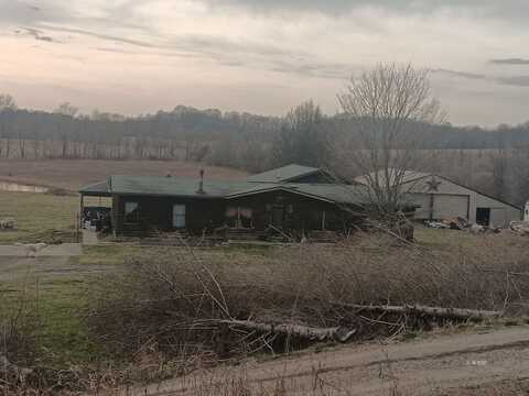 12183 Young Rd, Amanda, OH 43102