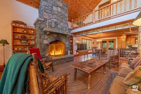 127 Round Top Lane, Keene, NY 12942