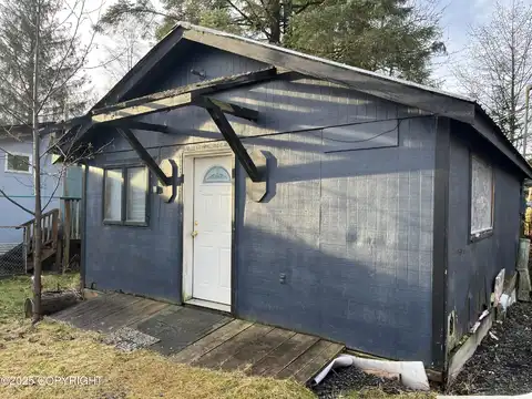 304 Haugen Drive, Petersburg, AK 99833