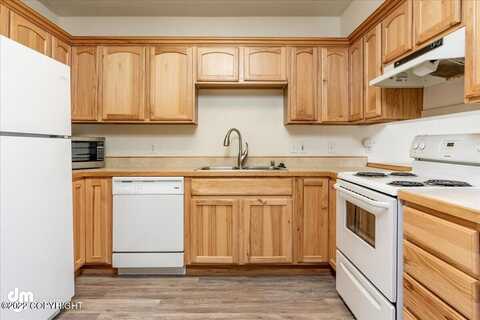 634 E 73rd Avenue, Anchorage, AK 99518