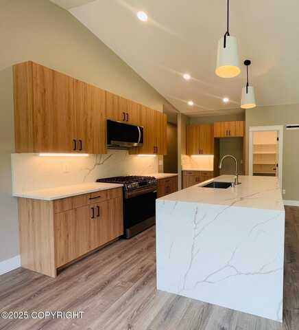 1205 N Williwaw Way, Wasilla, AK 99654