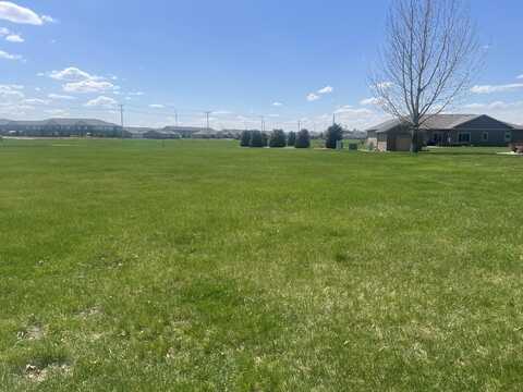 1738 Mel Ros Drive, Aberdeen, SD 57401
