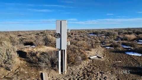 400 Fossil Lake Rd, Christmas Valley, OR 97641