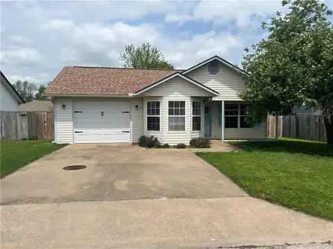 1623 Rosewood LN, Siloam Springs, AR 72761