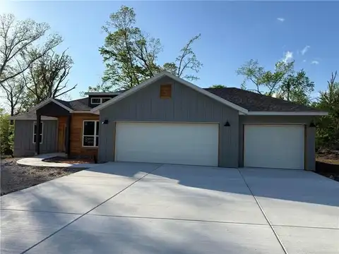 8 Brims Ness LN, Bella Vista, AR 72715