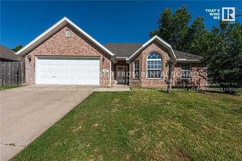 1600 Shetland DR, Fayetteville, AR 72704