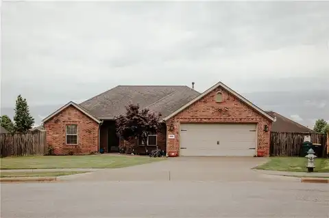 800 E Marietta CT, Rogers, AR 72758