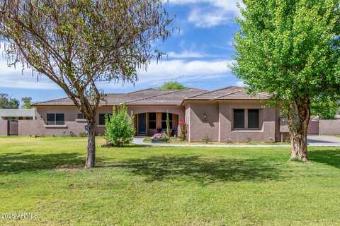 17818 W STELLA Lane, Waddell, AZ 85355