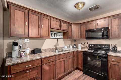 6329 N 62ND Avenue, Glendale, AZ 85301