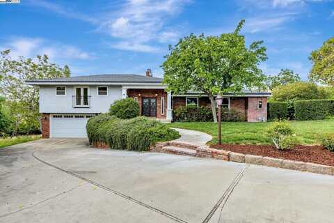 1939 Carzino Ct, Concord, CA 94521