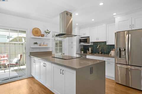 2812 Bollinger Canyon Rd, San Ramon, CA 94583