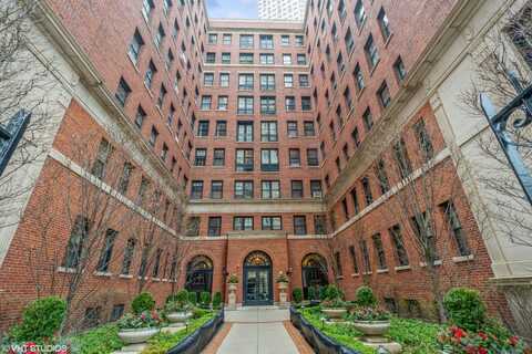 400 W. Deming Place, Chicago, IL 60614