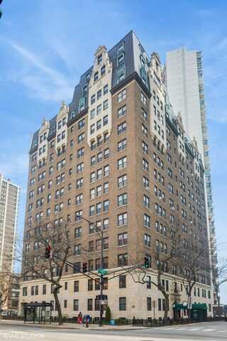 6101 N. Sheridan Road, Chicago, IL 60660