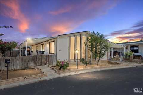 8536 Kern Canyon, Bakersfield, CA 93306