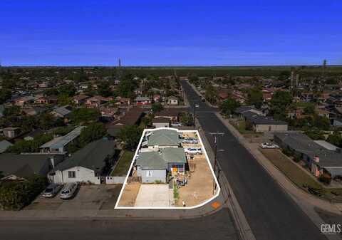 10900 Santa Clara Street, Lamont, CA 93241
