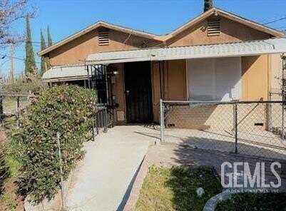 2320 Berkeley Street, Bakersfield, CA 93305