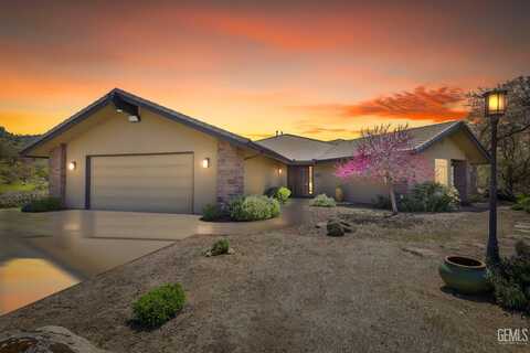 202 Bear Trail, Bakersfield, CA 93308