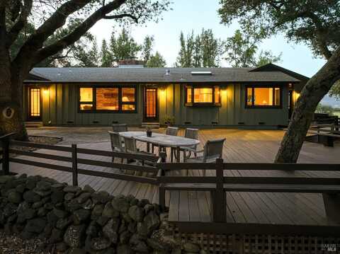 2120 Grove Street, Sonoma, CA 95476