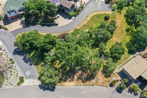 6 Pascale Court, Napa, CA 94558