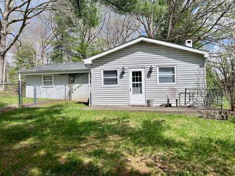 173 2nd St., SHADY SPRING, WV 25918