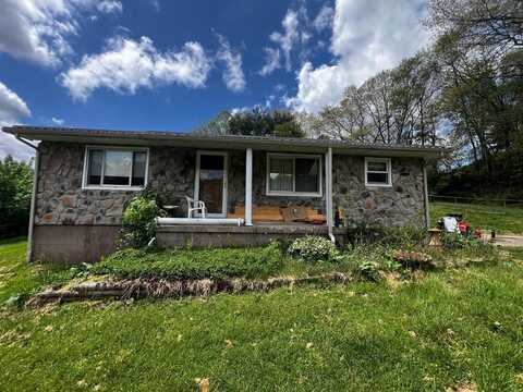 503 Hidden Valley Dr, OAK HILL, WV 25901