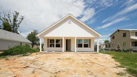 922 Taylor Drive, Panama City, FL 32404