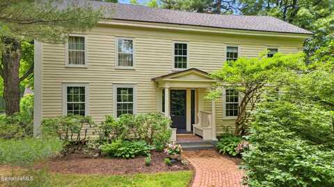 1368 Sunset Rd, Castleton-on-Hudson, NY 12033
