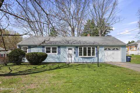 75 Meadowview Dr, Pittsfield, MA 01201