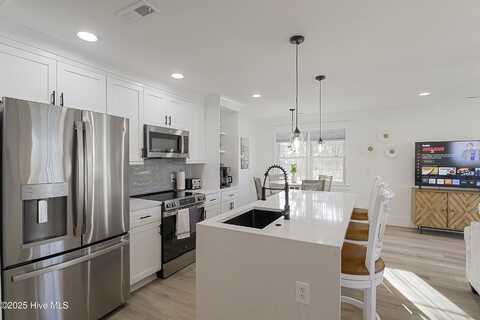 330 S Middleton Drive NW, Calabash, NC 28467