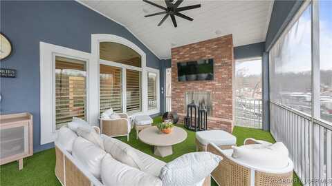 33555 Evergreen Road, Sunrise Beach, MO 65079